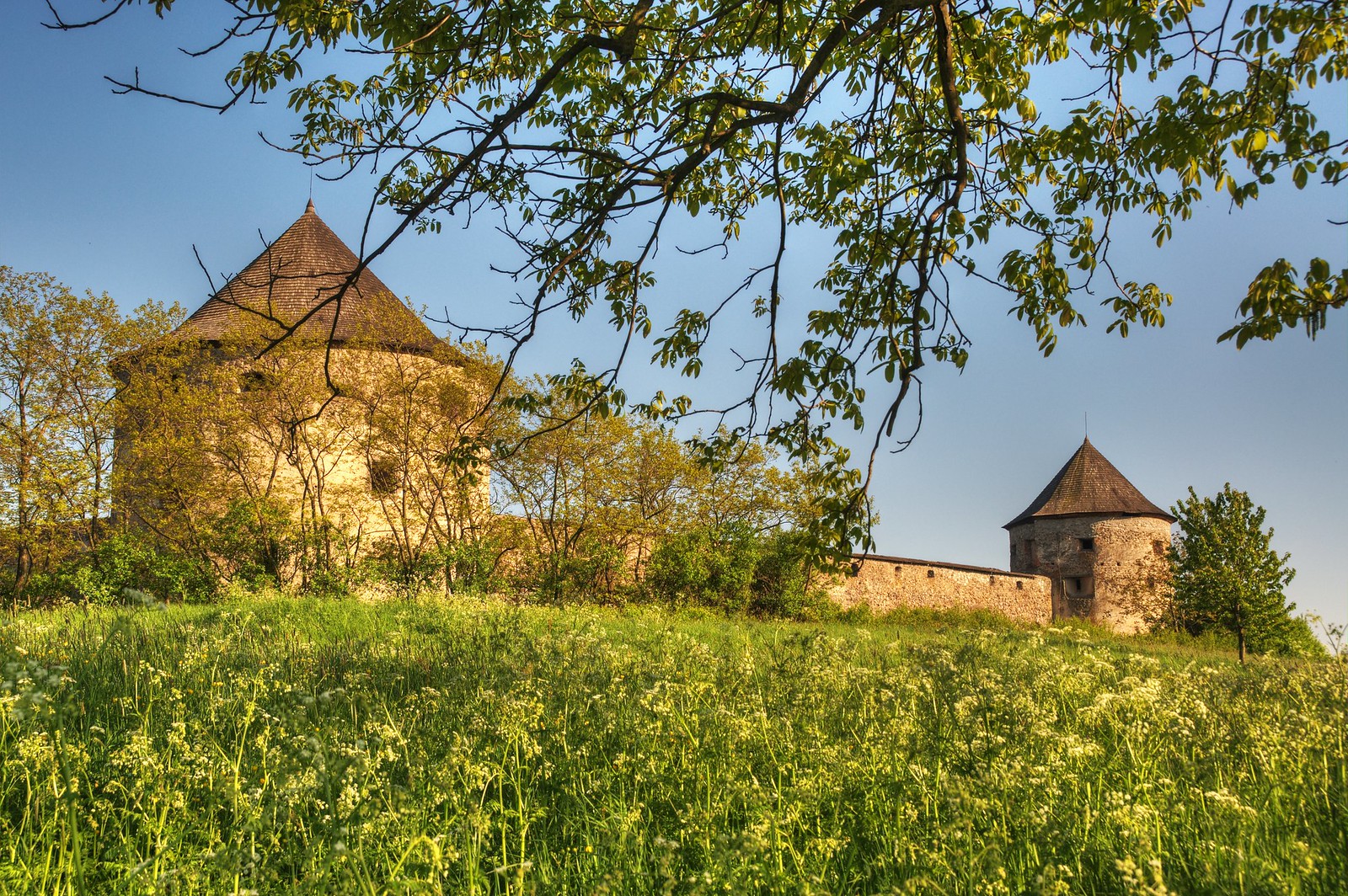 Fortified monastery Bzovík